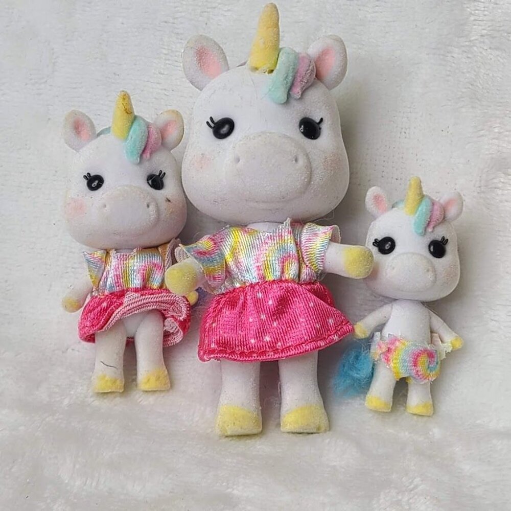 Lot of 7 Flocked Toy Figurines Lil Woodzeez Fox Honey Bee Acres Unicorn Family - Picture 5 of 12